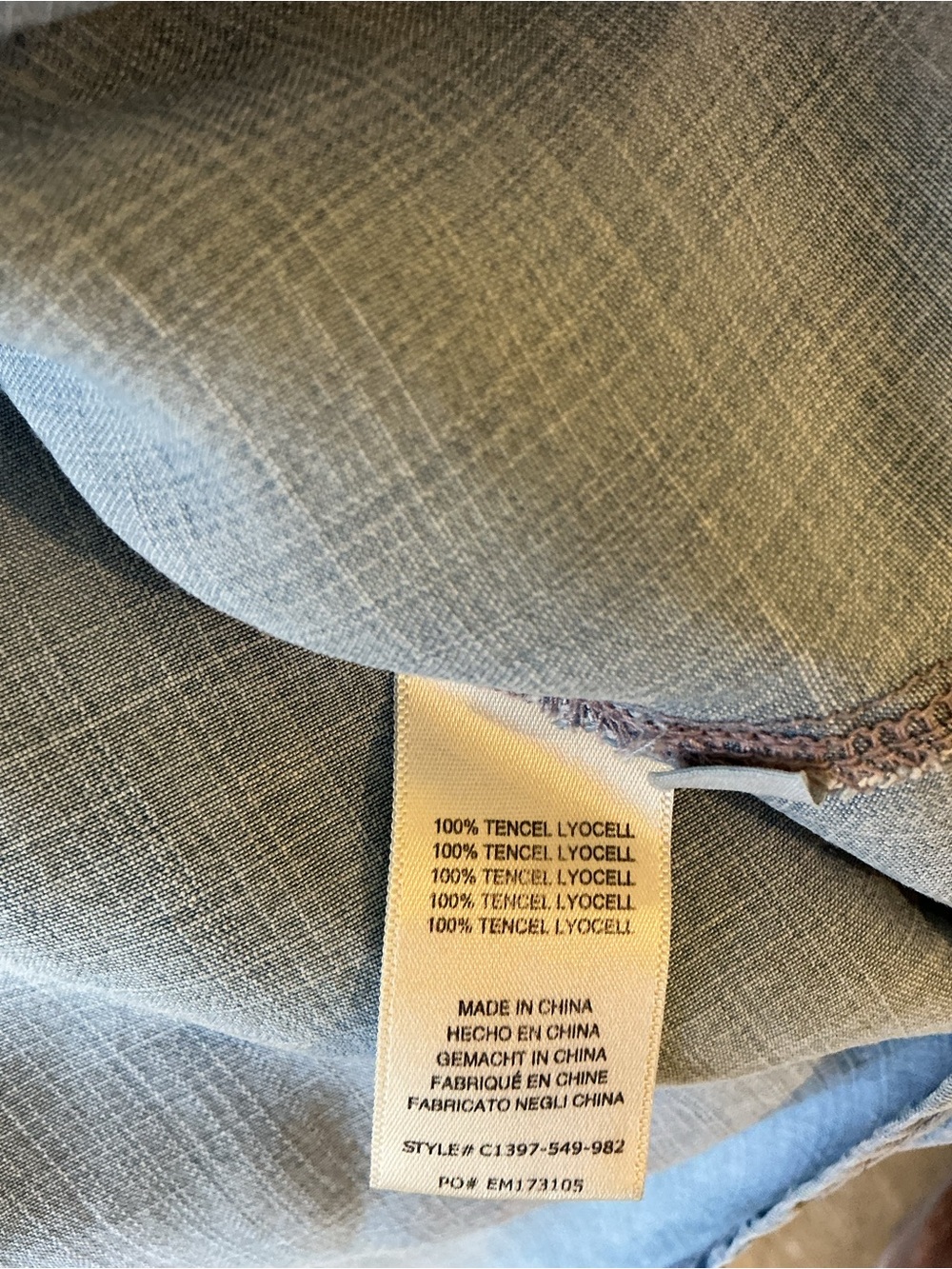 cloth & stone Light Blue Ruched-Front Chambray Button-Down - Picture 4 of 12